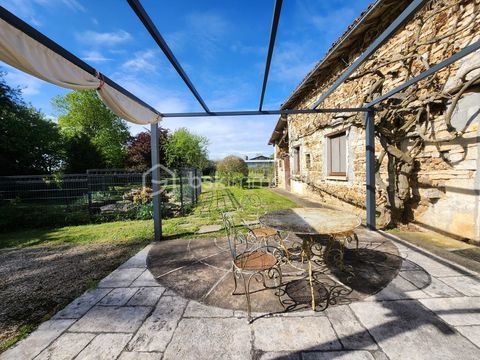   ? Charme, nature & volumes � Long�re r�nov�e � Rouill� ? Maison - 8 pi�ce(s) - 220 m�