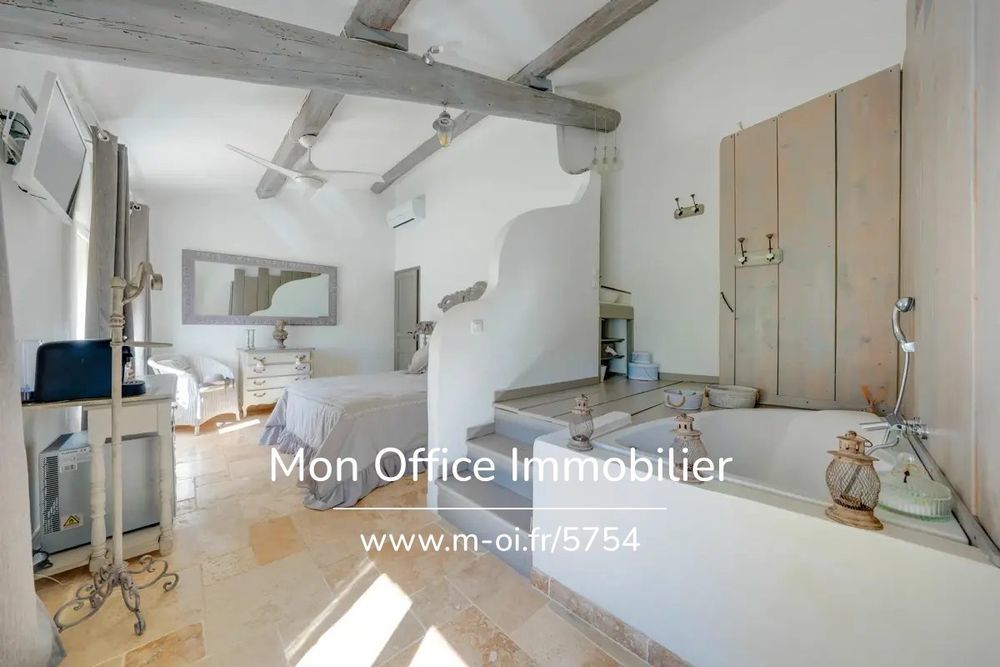 � vendre  Propri�t�/ch�teau Lamanon (13113)