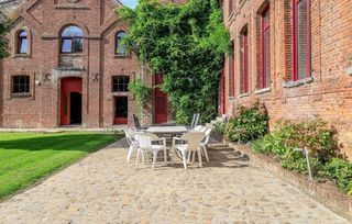  Propri�t�/ch�teau � vendre 15 + pi�ces 823 m�