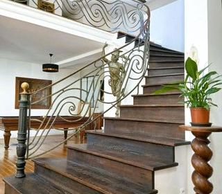  Propri�t�/ch�teau � vendre 7 pi�ces 305 m�