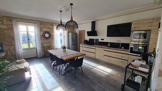  Maison � vendre 5 pi�ces 205 m�