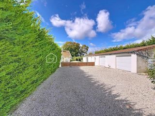  Propri�t�/ch�teau � vendre 7 pi�ces 210 m�