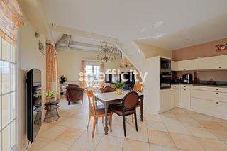  Maison � vendre 8 pi�ces 222 m�