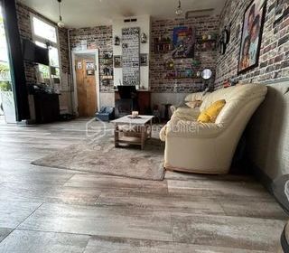  Immeuble � vendre 7 pi�ces 140 m�