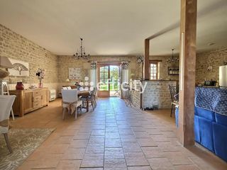  Maison � vendre 6 pi�ces 204 m�