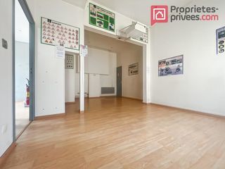  Immeuble � vendre 9 pi�ces 310 m�