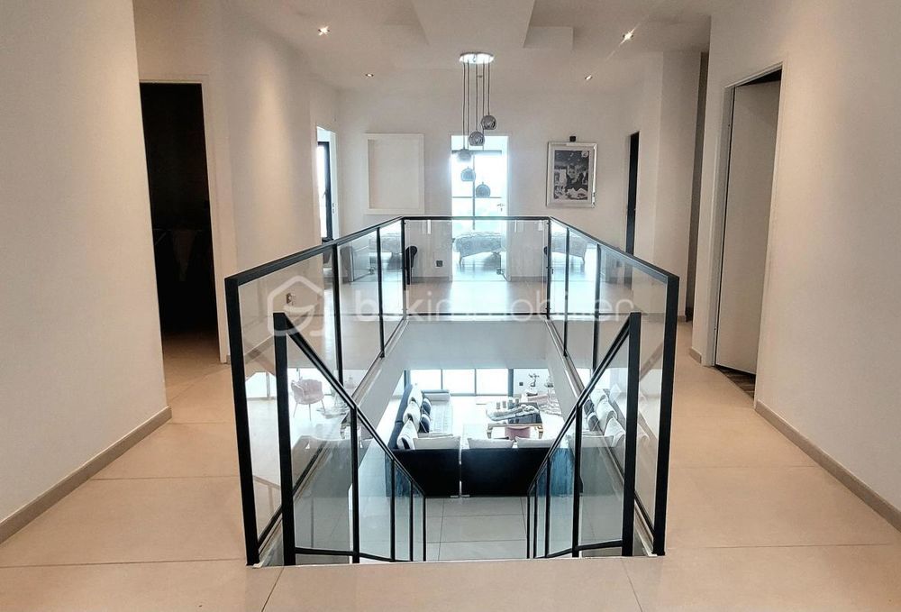 � vendre  Villa M�ze (34140)