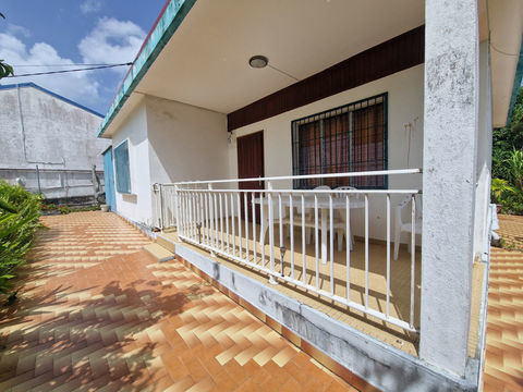   � Vendre � Maison T4 sur terrain de 850 m� Maison - 4 pi�ce(s) - 77 m�