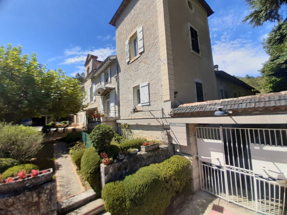 � vendre  Propri�t�/ch�teau Cahors (46000)