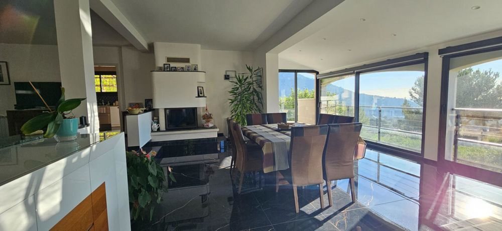 � vendre  Maison Toulon (83200)