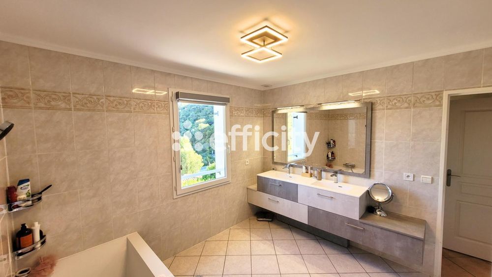 � vendre  Villa �ze (06360)