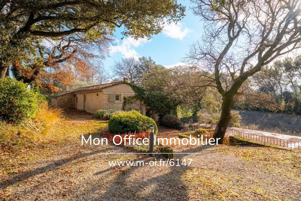 � vendre  Propri�t�/ch�teau Vaugines (84160)