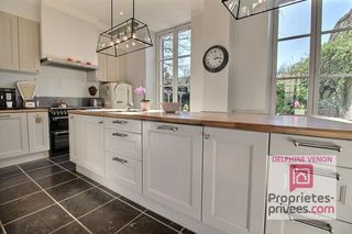  Propri�t�/ch�teau � vendre 8 pi�ces 280 m�