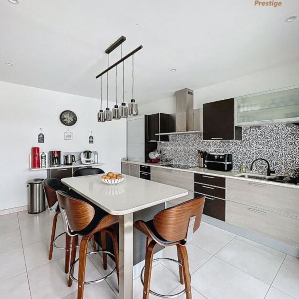 � vendre  Villa Saint-Maximin-la-Sainte-Baume (83470)