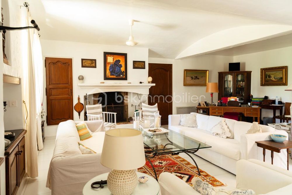 � vendre  Propri�t�/ch�teau Lauris (84360)