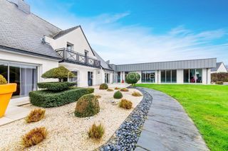  Maison � vendre 8 pi�ces 305 m�