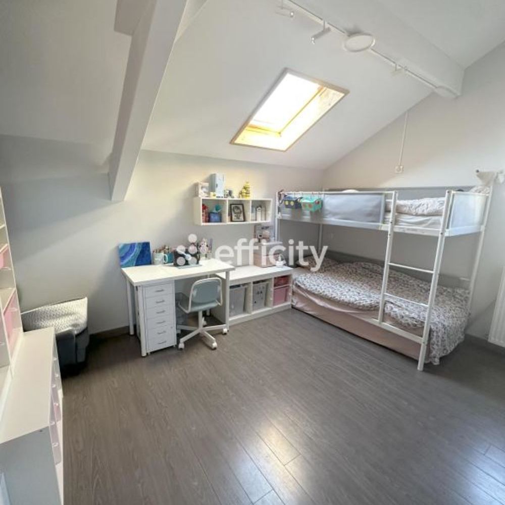 � vendre  Villa P�ron (01630)