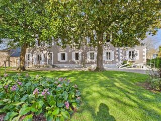  Propri�t�/ch�teau � vendre 9 pi�ces 280 m�