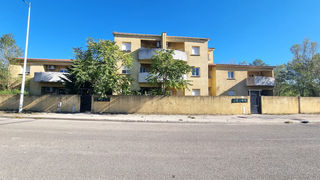  Immeuble � vendre 15 + pi�ces 834 m�