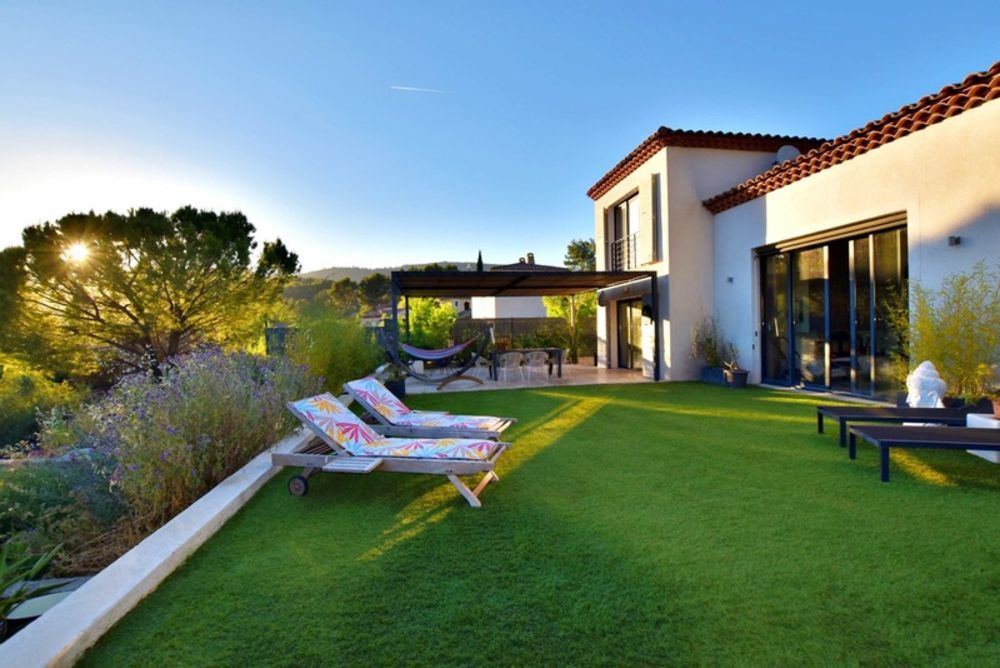 � vendre  Maison Solli�s-Toucas (83210)