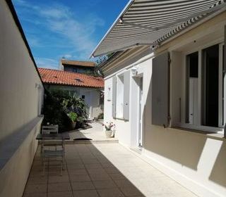  Immeuble � vendre 15 + pi�ces 256 m�