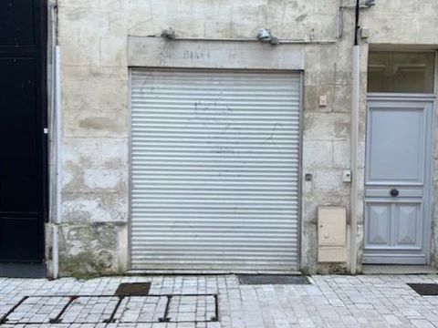 Dpt Charente Maritime (17), &agrave; vendre SAINTES Locaux d'activit&eacute; 51000 17100 Saintes