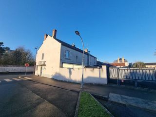  Maison � vendre 13 pi�ces 306 m�