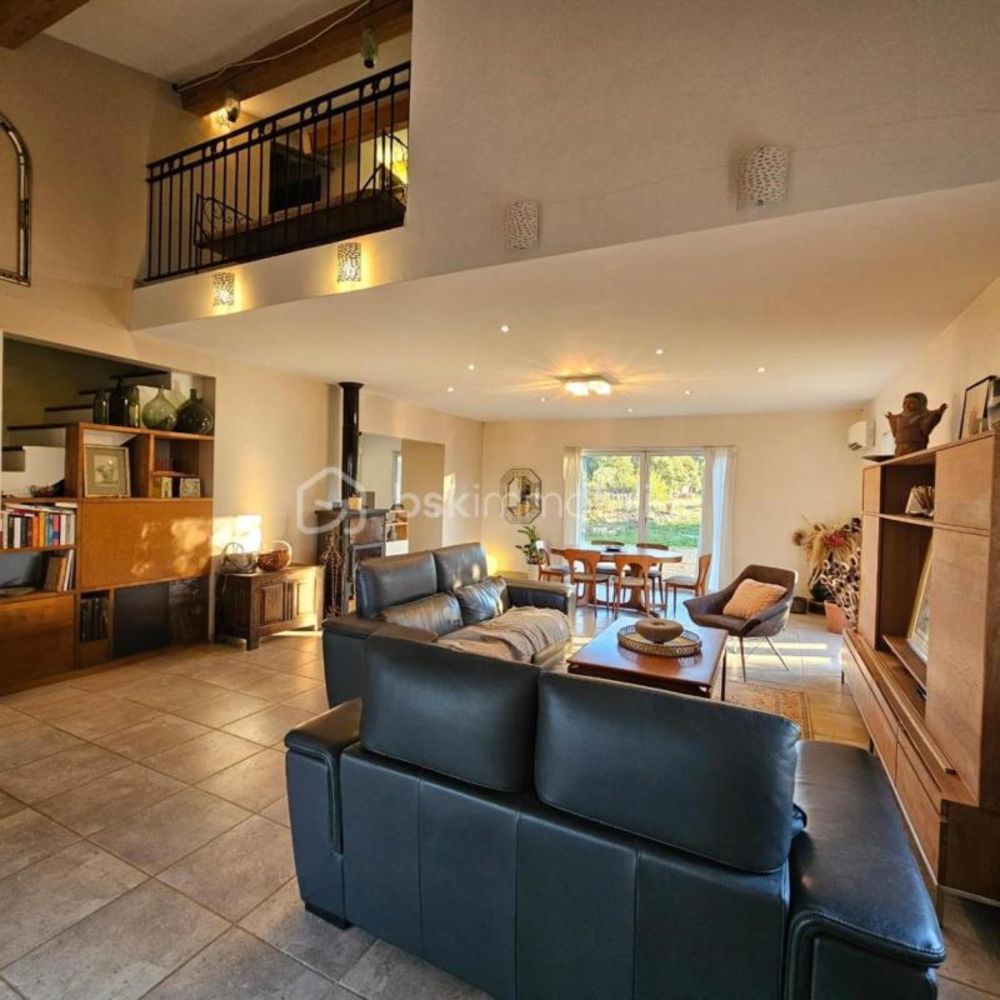 � vendre  Propri�t�/ch�teau La Garde-Freinet (83680)