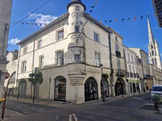  Immeuble � vendre 15 + pi�ces 177 m�