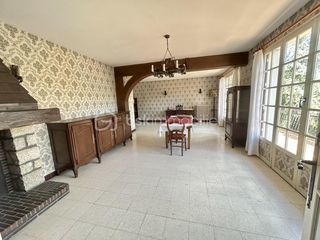  Propri�t�/ch�teau � vendre 10 pi�ces 236 m�