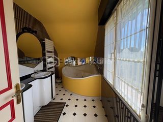  Maison � vendre 9 pi�ces 251 m�