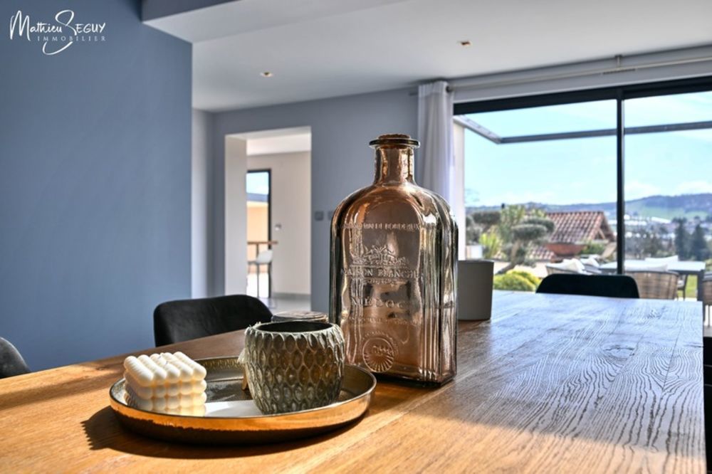 � vendre  Propri�t�/ch�teau Thurins (69510)