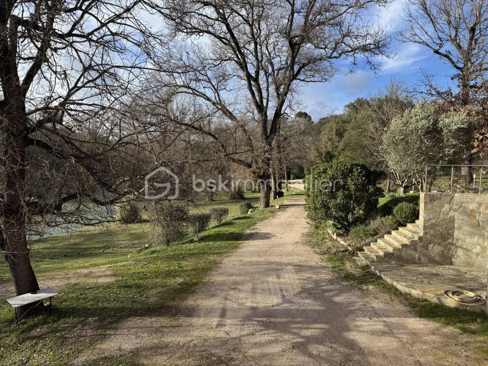 � vendre  Propri�t�/ch�teau Ch�teauvert (83670)