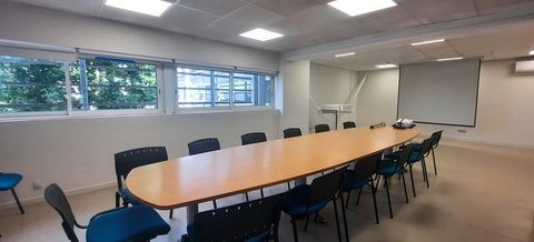 ocaux professionnels - bureaux 140 m&sup2;, &agrave; louer � P&eacute;rigny (zone d'activit&eacute;s) 1630 17180 Perigny