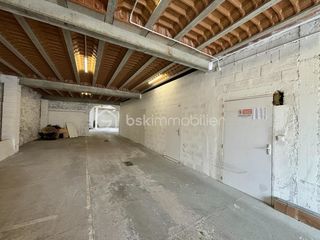  Immeuble � vendre 2 pi�ces 250 m�