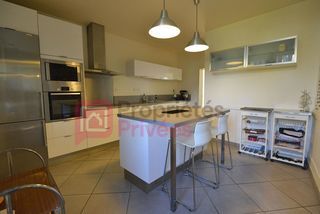  Maison � vendre 9 pi�ces 180 m�