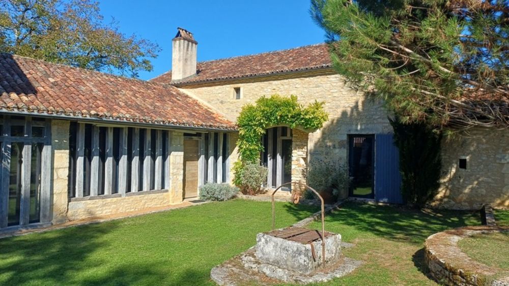 � vendre  Propri�t�/ch�teau P�rigueux (24000)