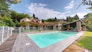  Maison � vendre 6 pi�ces 250 m�