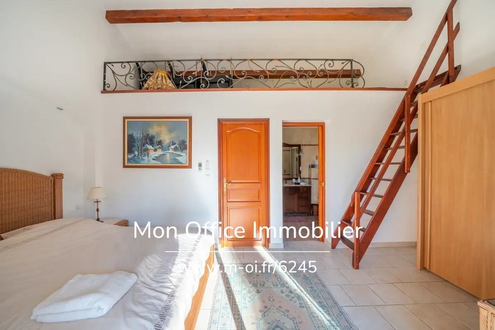 � vendre  Maison Cabri�s (13480)