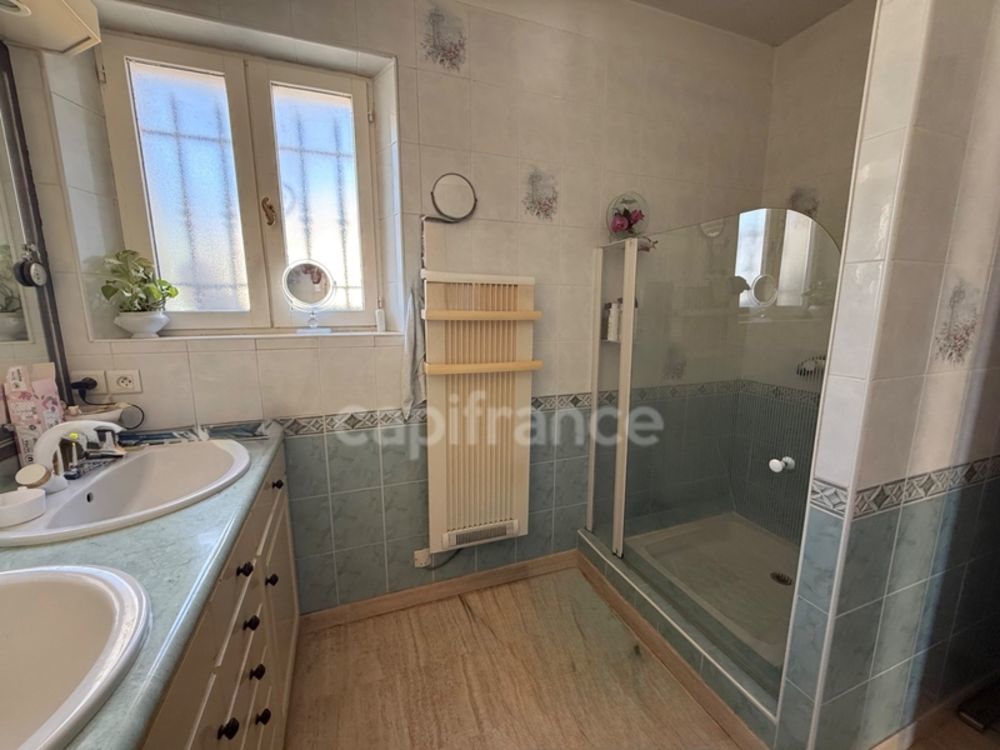 � vendre  Propri�t�/ch�teau Lauris (84360)