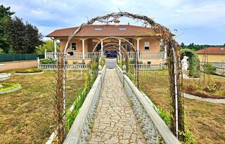  Maison � vendre 7 pi�ces 230 m�