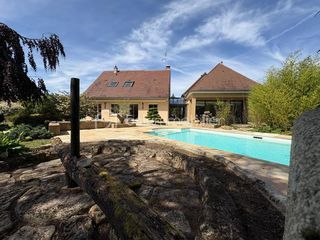  Propri�t�/ch�teau � vendre 9 pi�ces 251 m�