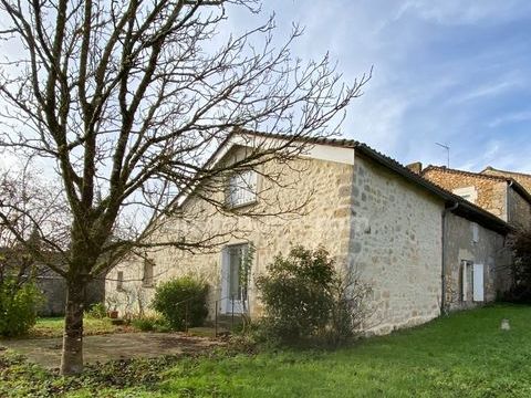   Bunzac - Maison en pierre de 121 m� avec d�pendances et jardin Maison - 5 pi�ce(s) - 121 m�