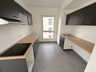  Appartement � louer 4 pi�ces 85 m�