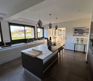  Maison � vendre 12 pi�ces 460 m�