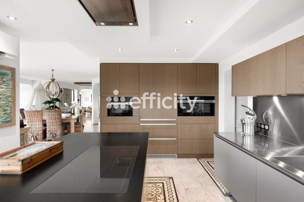 � vendre  Villa Vallauris (06220)