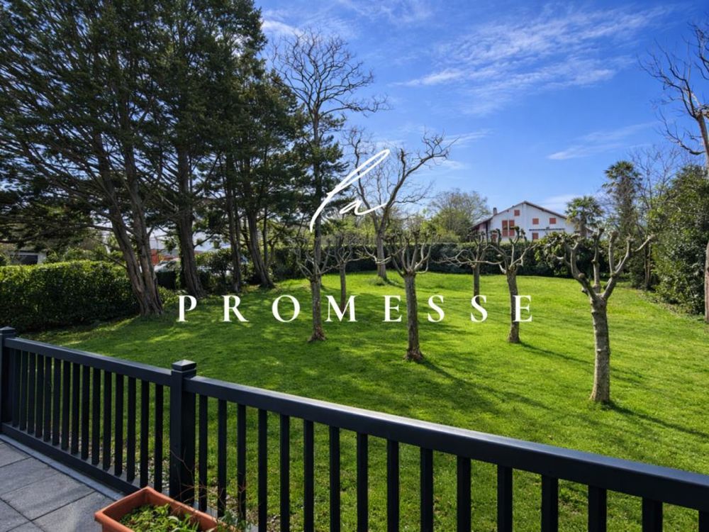 � vendre  Villa Gu�thary (64210)