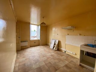  Maison � vendre 15 + pi�ces 270 m�