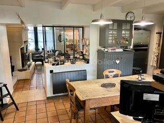  Propri�t�/ch�teau � vendre 7 pi�ces 132 m�