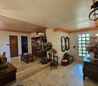  Propri�t�/ch�teau � vendre 6 pi�ces 190 m�